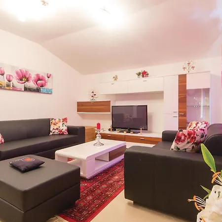 Beautiful In With Kitchen Fondole